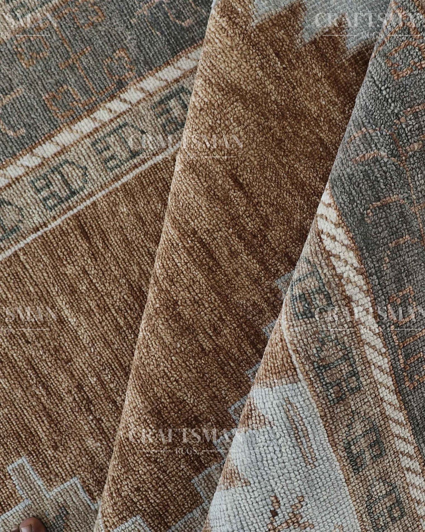 Yorin Wool Hand-Knotted Oushak-Inspired Rug