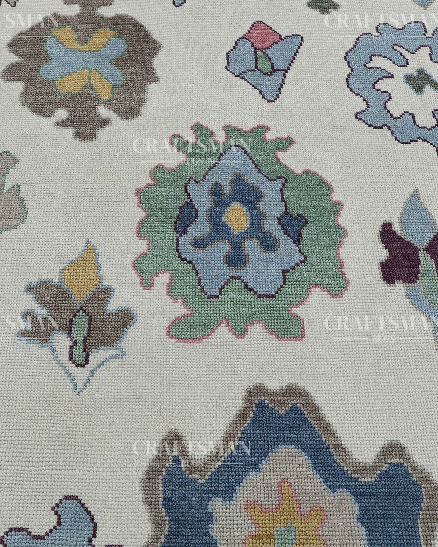 Elvra Wool Hand-Knotted Oushak-Inspired Rug