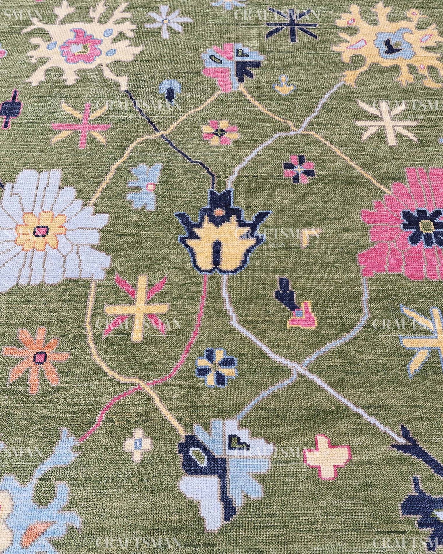 Lioren Wool Hand-Knotted Oushak-Inspired Rug