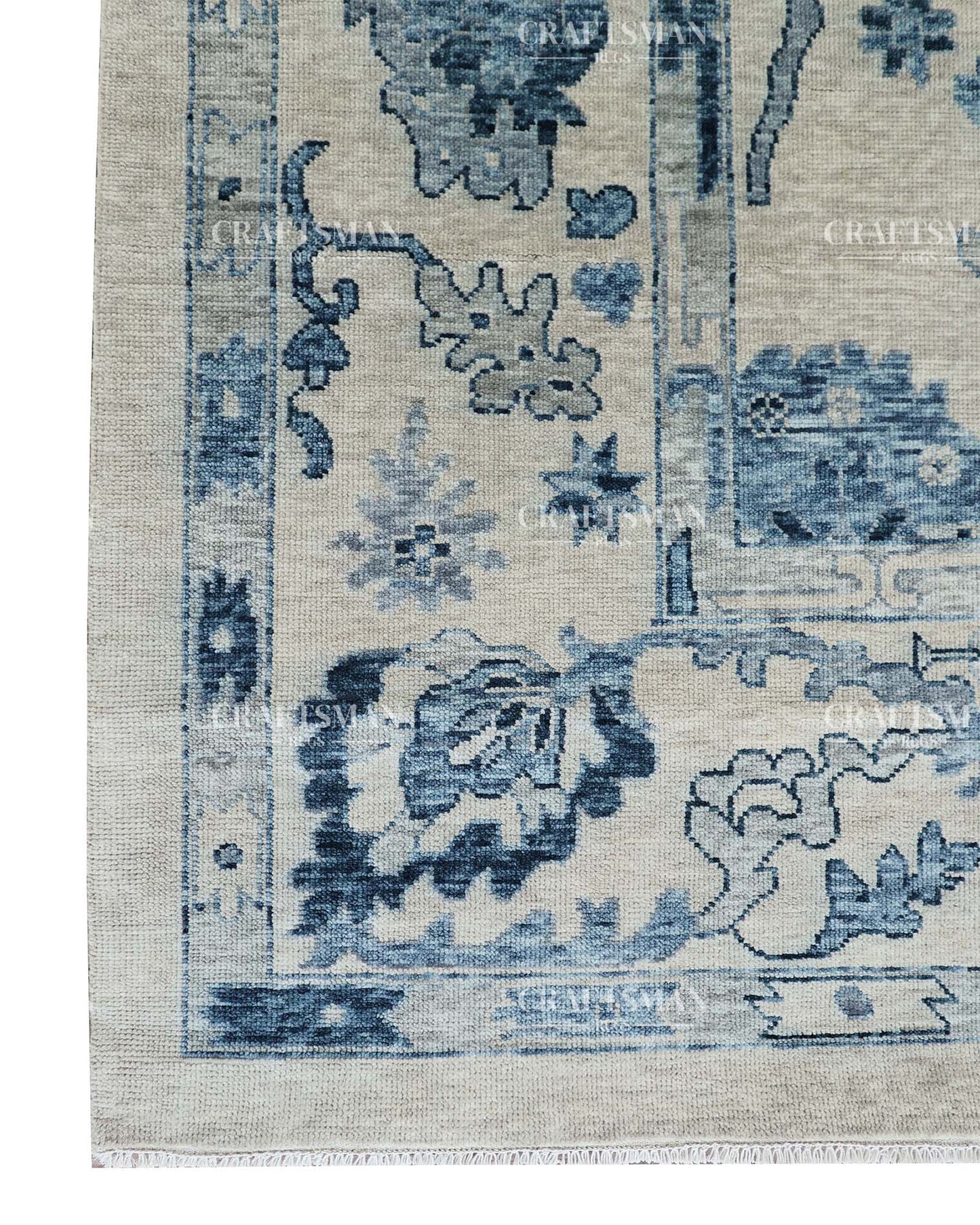 Lyvhera Wool Hand-Knotted Oushak-Inspired Rug