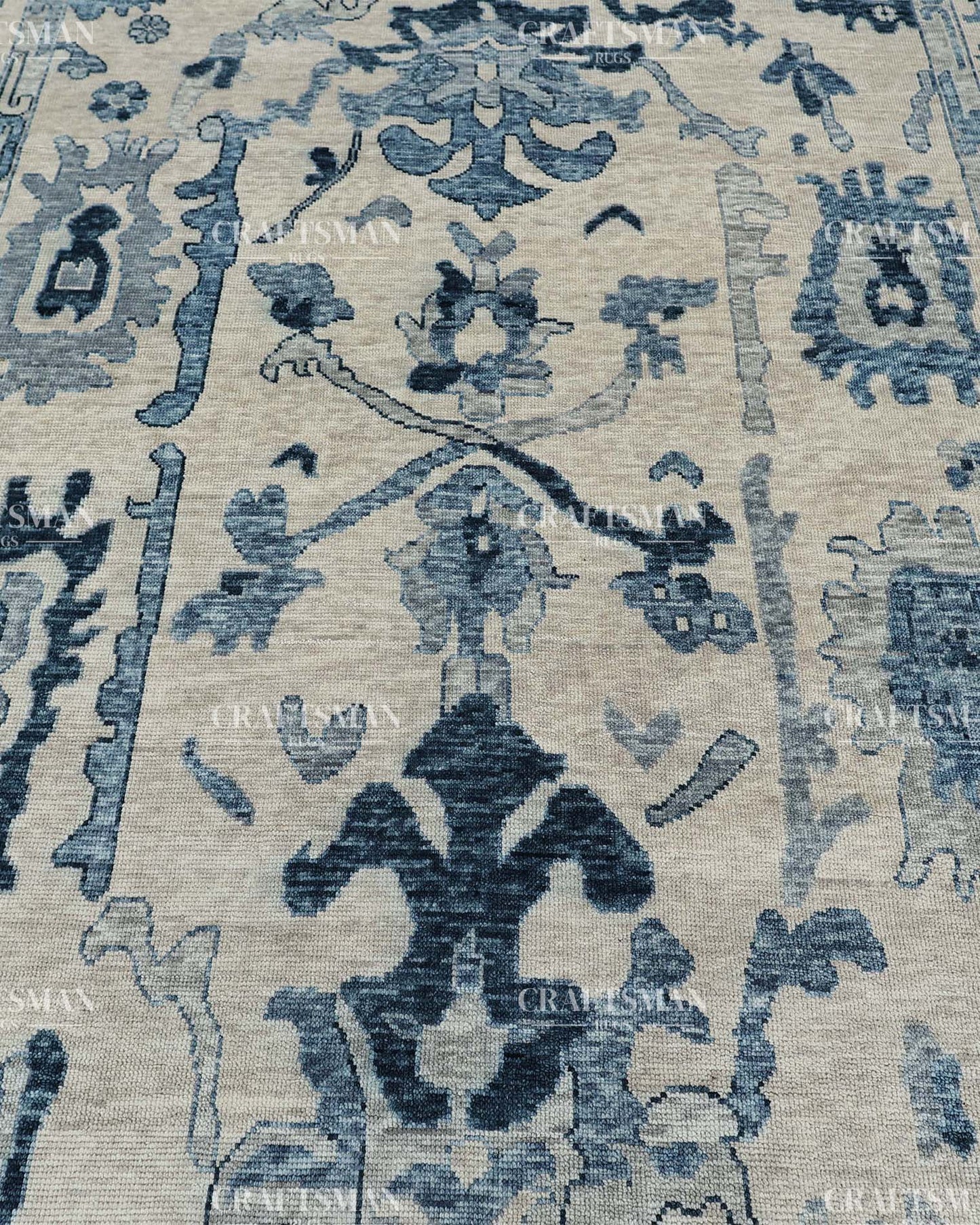 Lyvhera Wool Hand-Knotted Oushak-Inspired Rug