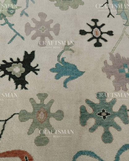 Tenra Wool Hand-Knotted Oushak-Inspired Rug