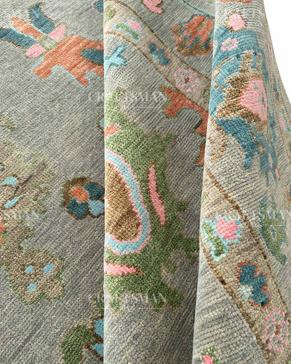 Aurlen Wool Hand-Knotted Oushak-Inspired Rug