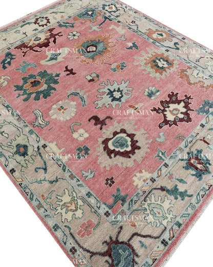 Zahrune Wool Hand-Knotted Oushak-Inspired Rug