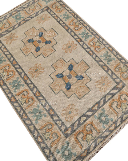 Hand Tufted Oushak Rug – Handmade Geometric Wool Area Rug | Vintage Turkish Accent Carpet in Ivory, Blue, Grey & Beige