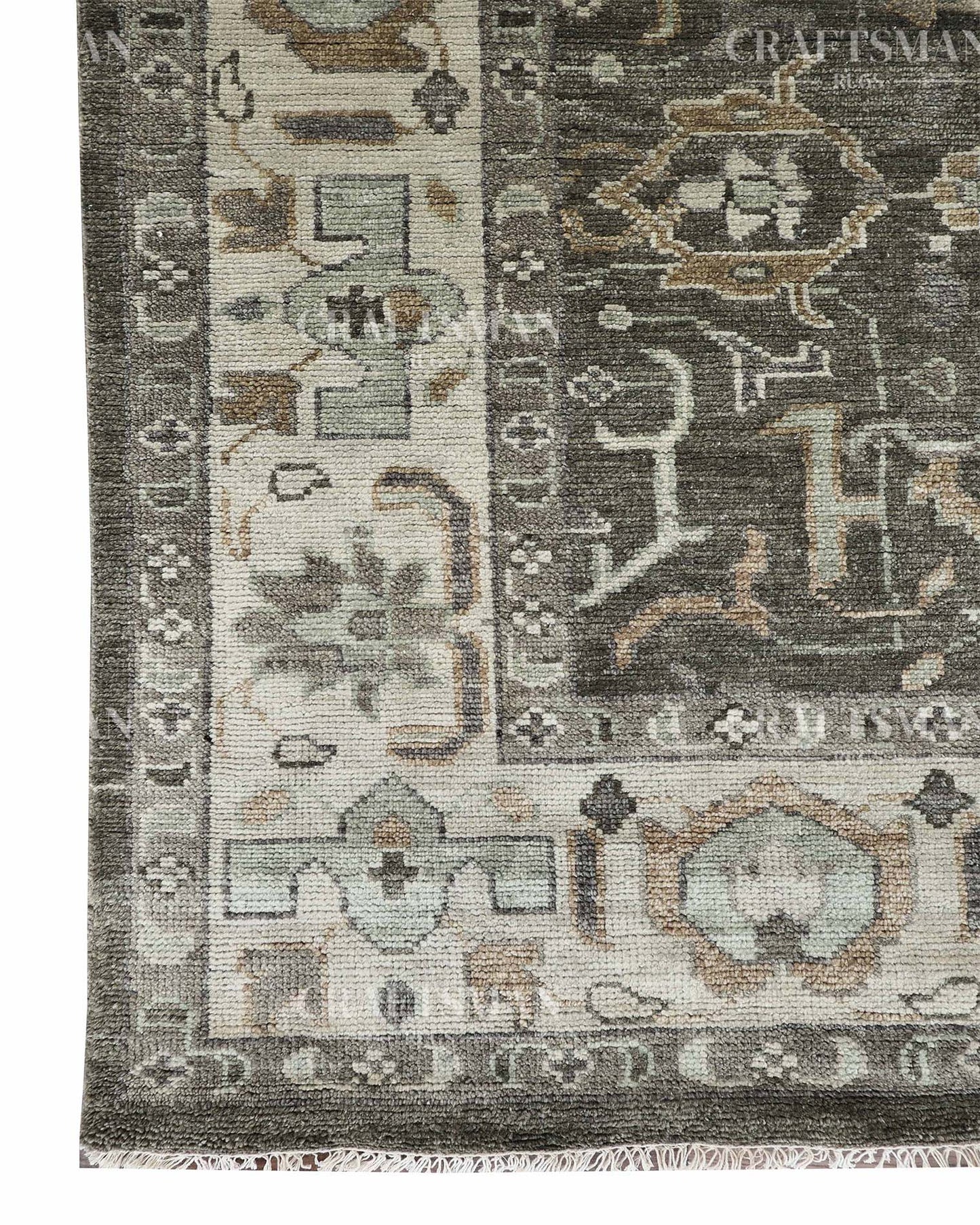 Terin Wool Hand-Knotted Oushak-Inspired Rug