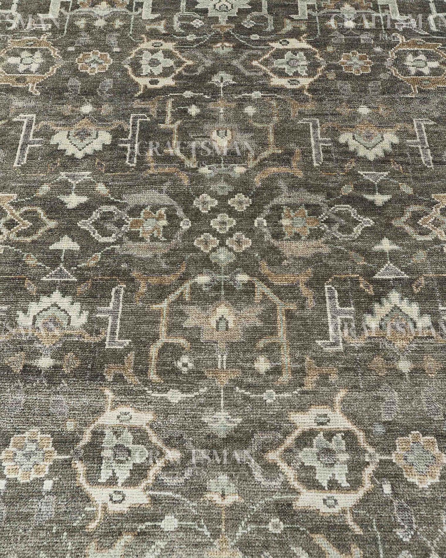 Terin Wool Hand-Knotted Oushak-Inspired Rug