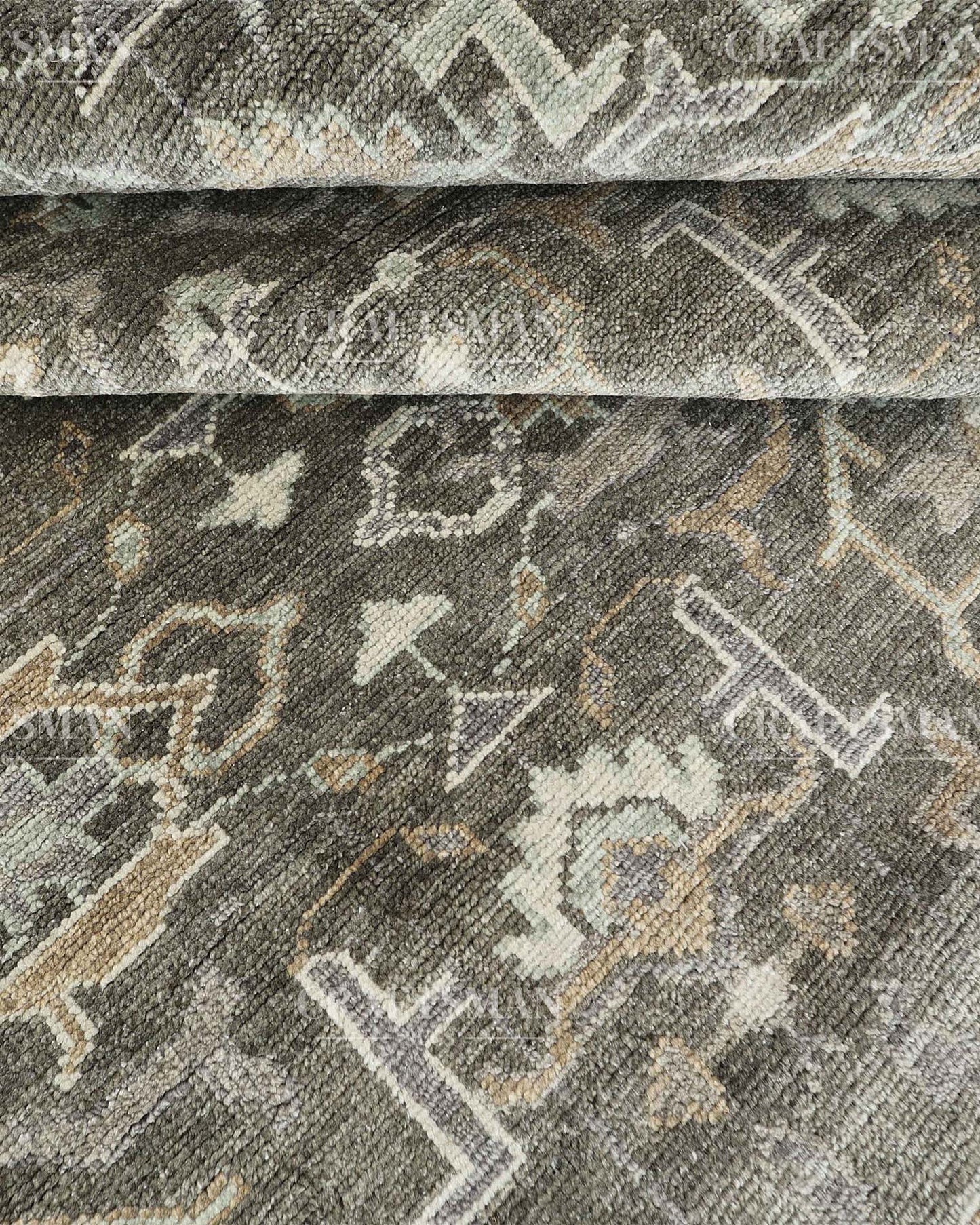 Terin Wool Hand-Knotted Oushak-Inspired Rug