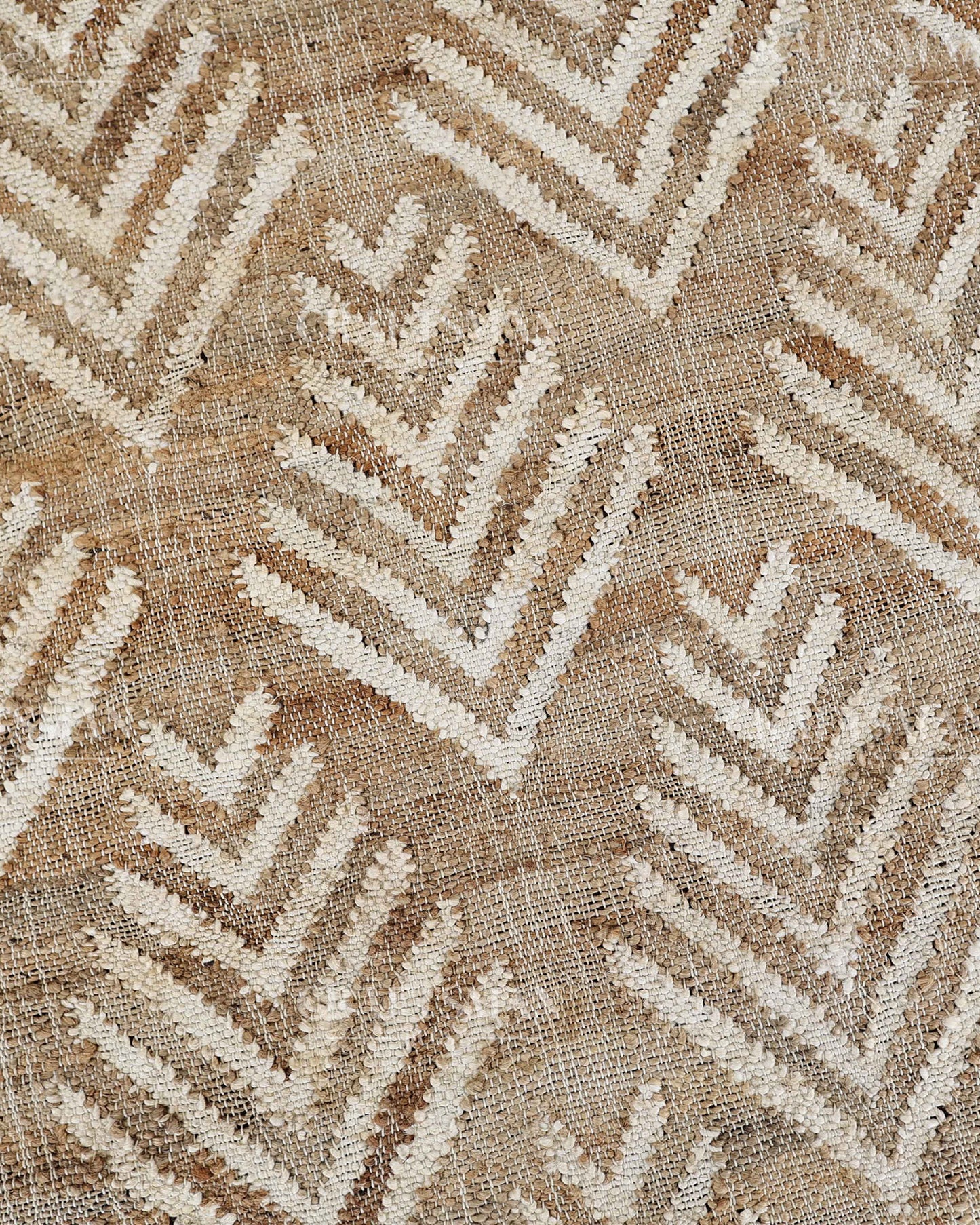 Arrowleaf Jute Hand-Woven Natural Rug – Beige White Textured Geometric Boho Area Carpet with Fringe