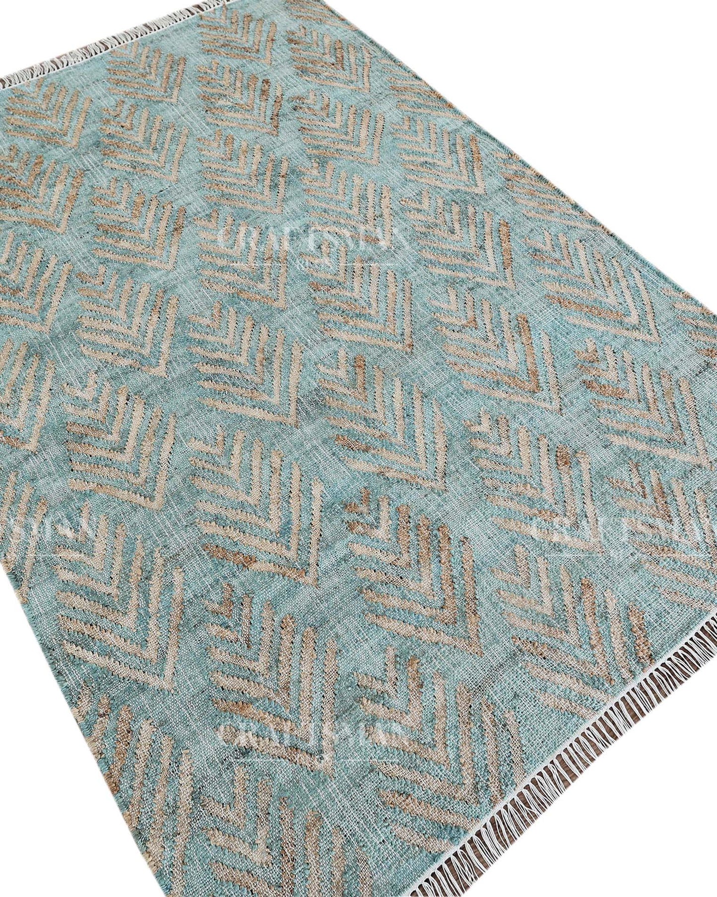 Clostra Jute Hand-Woven Natural Rug