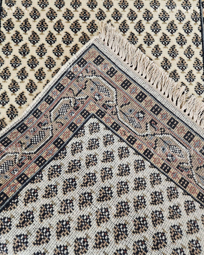 2.3x4.6 feet Vintage Hand-Knotted Wool Rug | One-of-a-Kind | Craftsman Rugs