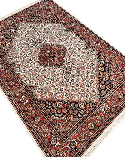 4.6x6.6 feet Vintage Hand-Knotted Wool Rug | One-of-a-Kind | Craftsman Rugs